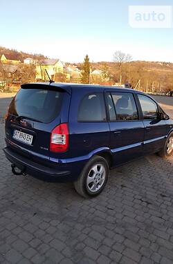 Минивэн Opel Zafira 2004 в Надворной