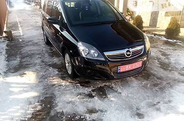 Минивэн Opel Zafira 2013 в Мукачево