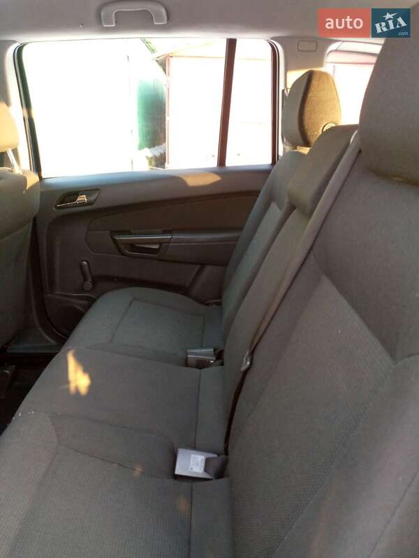 Мінівен Opel Zafira 2005 в Ніжині