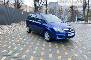 Минивэн Opel Zafira 2005 в Виннице