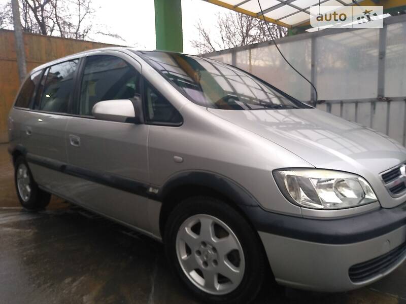 Минивэн Opel Zafira 2003 в Черновцах