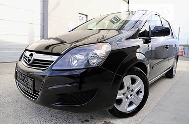 Універсал Opel Zafira 2011 в Дрогобичі