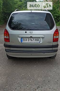 Минивэн Opel Zafira 2002 в Каменец-Подольском