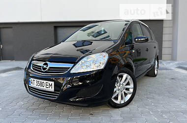 Минивэн Opel Zafira 2009 в Ивано-Франковске