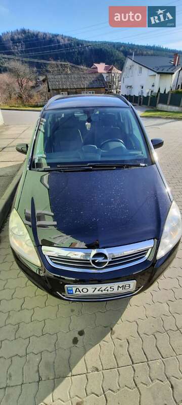 Минивэн Opel Zafira 2008 в Сколе