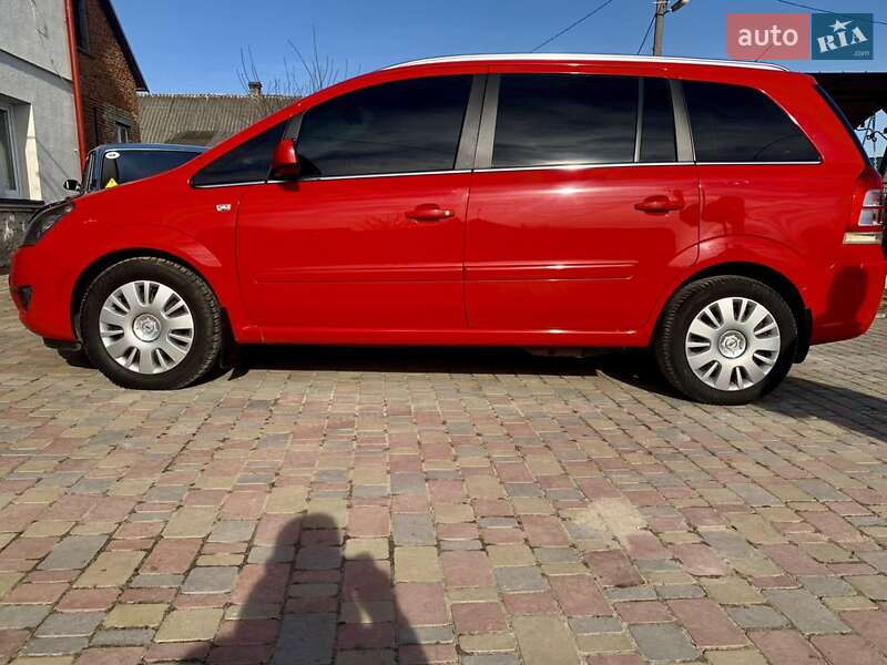 Мінівен Opel Zafira 2011 в Тернополі фото 2 Мінівен Opel Zafira 2011 в Тернополі