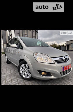 Минивэн Opel Zafira 2010 в Стрые