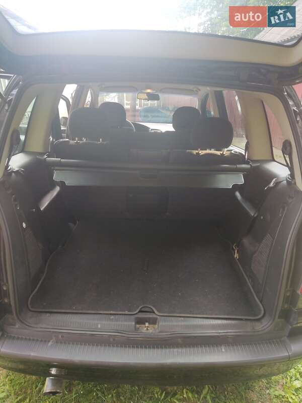 Минивэн Opel Zafira 2005 в Черновцах