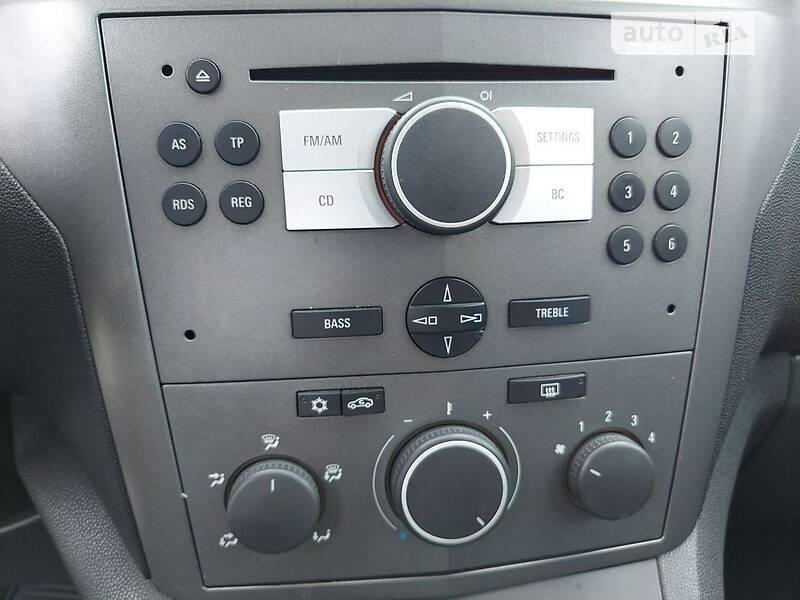 Минивэн Opel Zafira 2005 в Могилев-Подольске