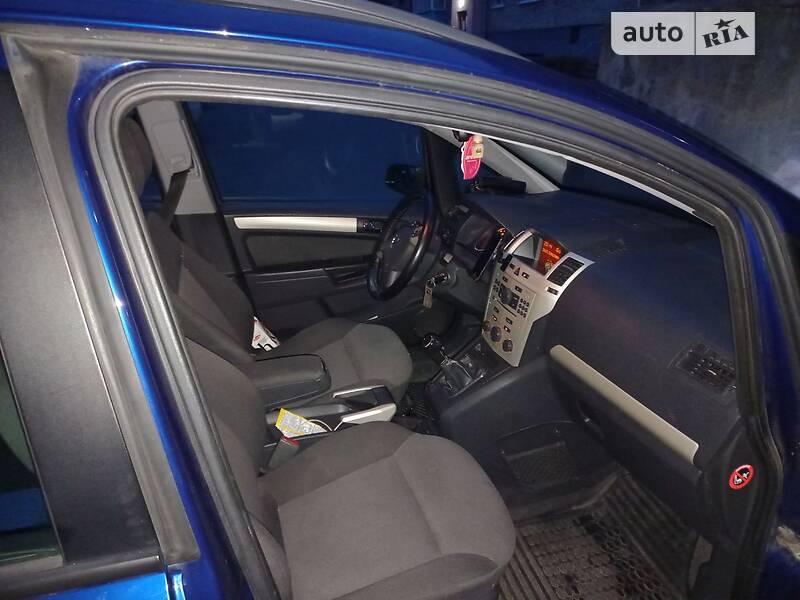 Минивэн Opel Zafira 2008 в Софиевской Борщаговке