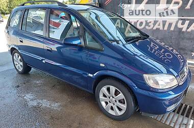 Универсал Opel Zafira 2005 в Калуше