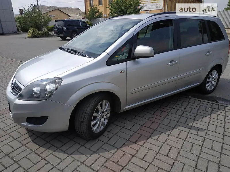 Opel Zafira 2012