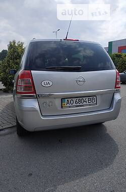 Минивэн Opel Zafira 2012 в 