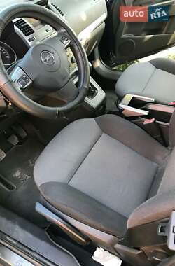 Мінівен Opel Zafira 2006 в Чернівцях