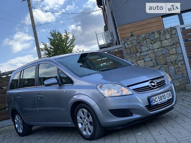 Мінівен Opel Zafira 2009 в Стрию