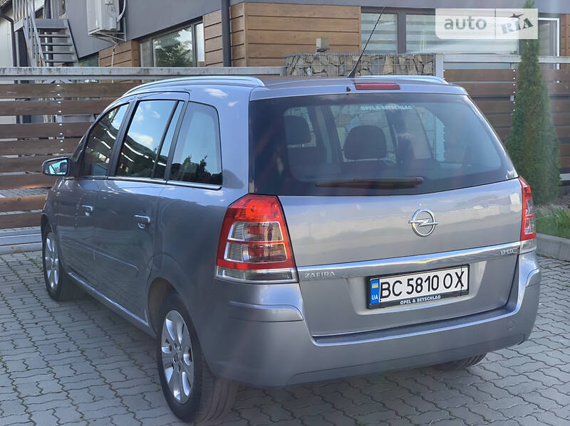 Мінівен Opel Zafira 2009 в Стрию