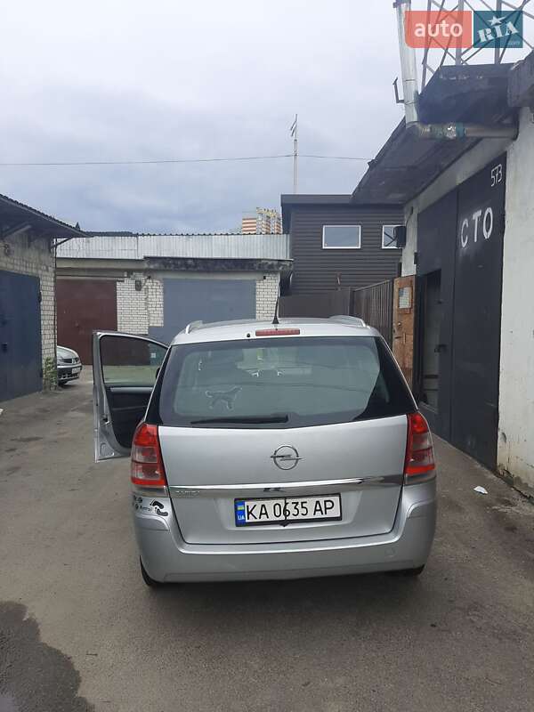 Opel Zafira 2009