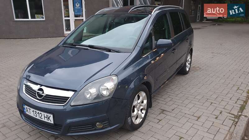 Минивэн Opel Zafira 2005 в Надворной