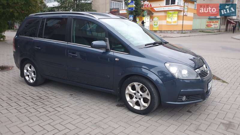 Мінівен Opel Zafira 2005 в Надвірній