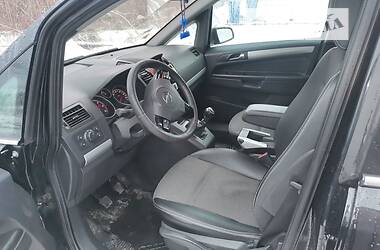 Седан Opel Zafira 2008 в Галиче