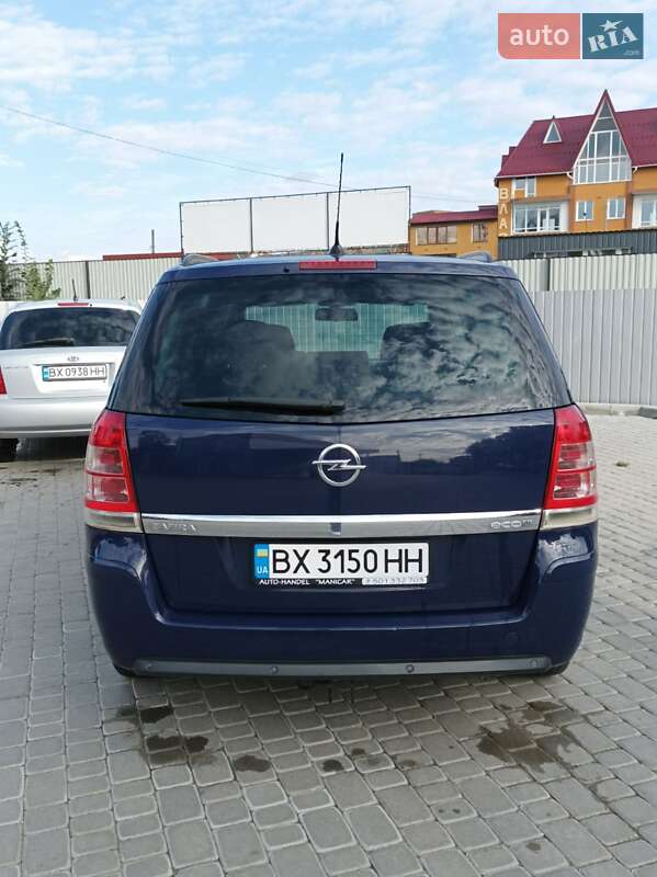 Универсал Opel Zafira 2012 в Хмельницком