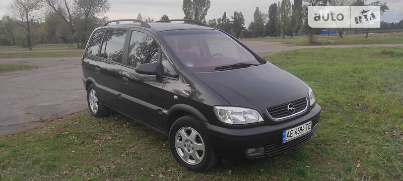 Мінівен Opel Zafira 2001 в Кам'янському