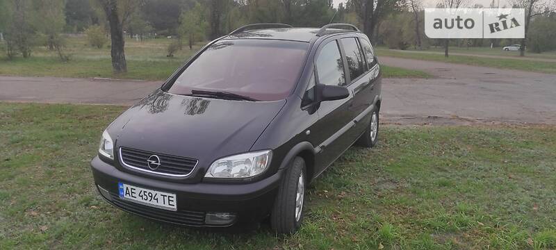 Мінівен Opel Zafira 2001 в Кам'янському