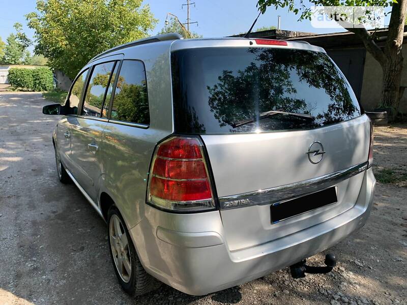 Универсал Opel Zafira 2005 в Запорожье