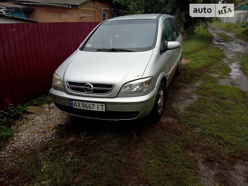 Минивэн Opel Zafira 2003 в Змиеве