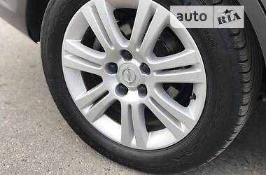 Минивэн Opel Zafira 2011 в 