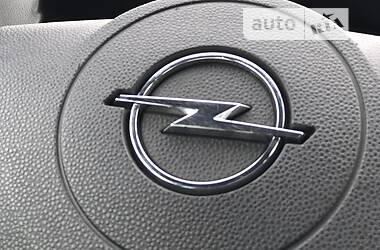 Минивэн Opel Zafira 2011 в 