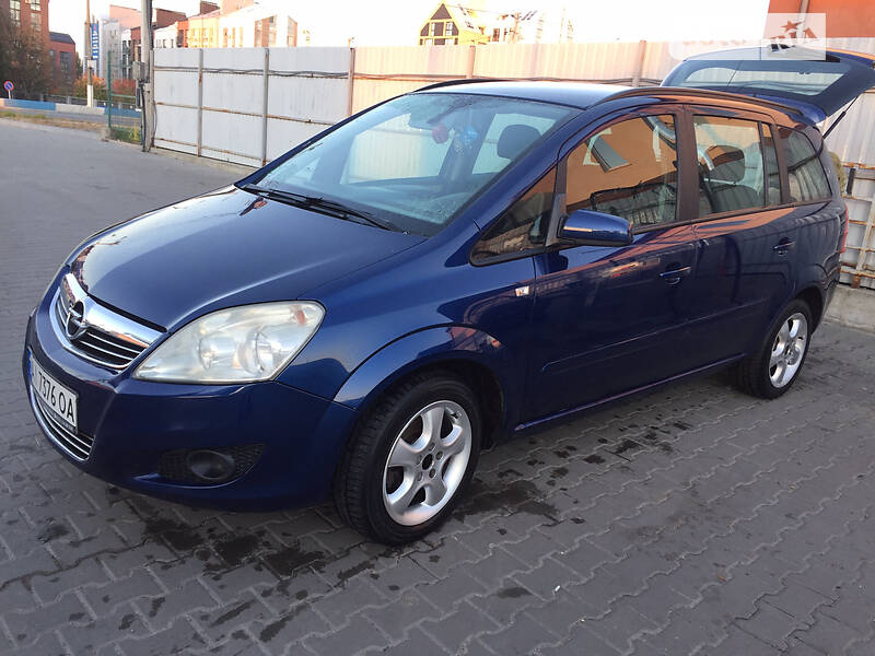 Минивэн Opel Zafira 2008 в Софиевской Борщаговке