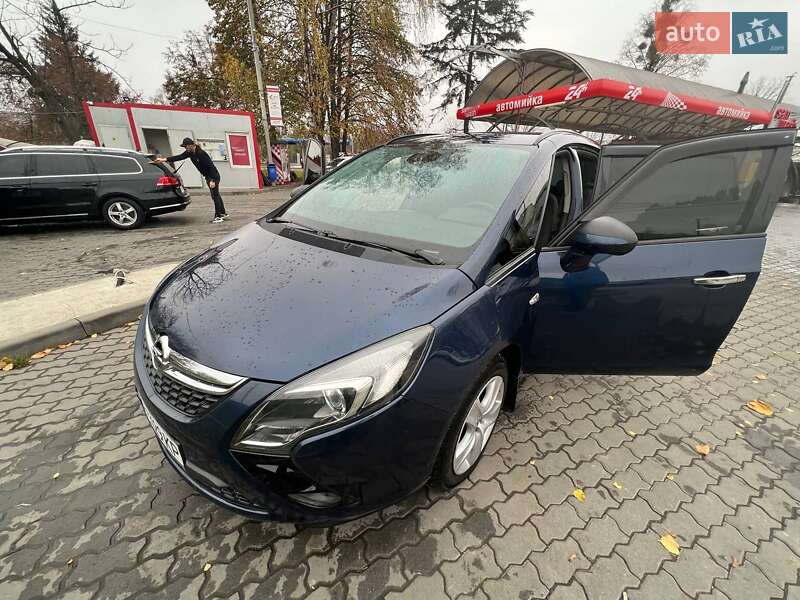 Минивэн Opel Zafira 2012 в Львове