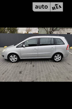 Минивэн Opel Zafira 2008 в Червонограде