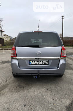 Минивэн Opel Zafira 2008 в 