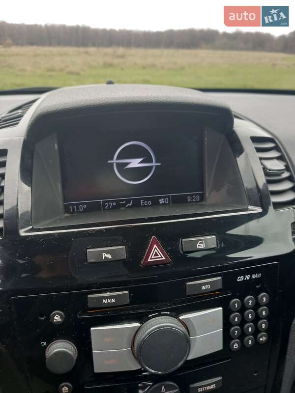Мінівен Opel Zafira 2011 в Моршині