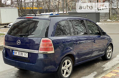 Минивэн Opel Zafira 2006 в Тернополе