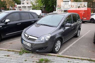 Минивэн Opel Zafira 2010 в Виннице