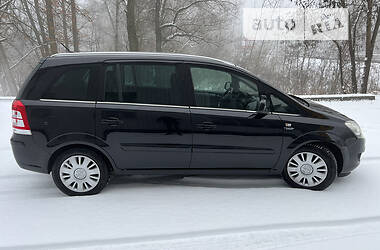 Минивэн Opel Zafira 2010 в Чернигове