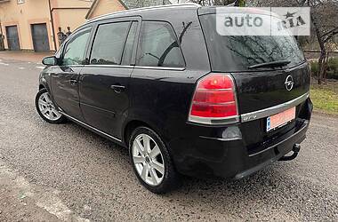 Минивэн Opel Zafira 2007 в Луцке