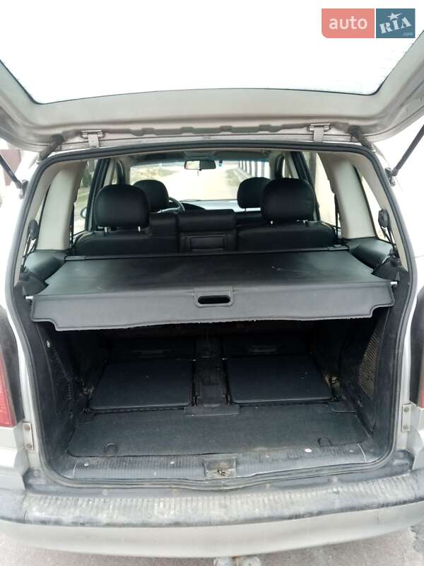 Минивэн Opel Zafira 2004 в Киеве