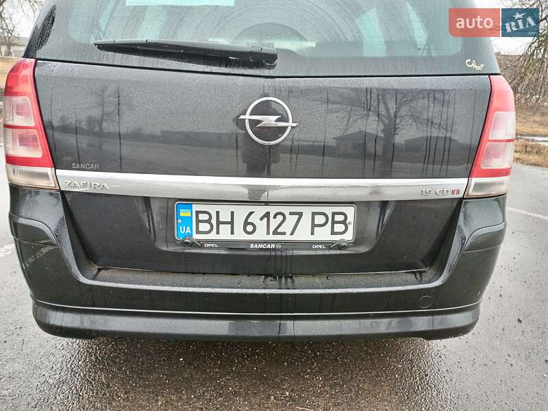 Минивэн Opel Zafira 2009 в Болграде