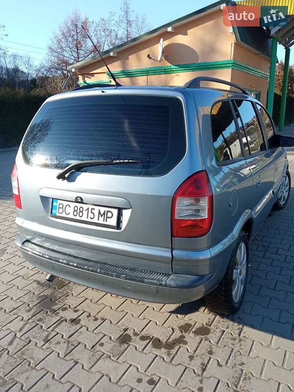 Минивэн Opel Zafira 2005 в Турке