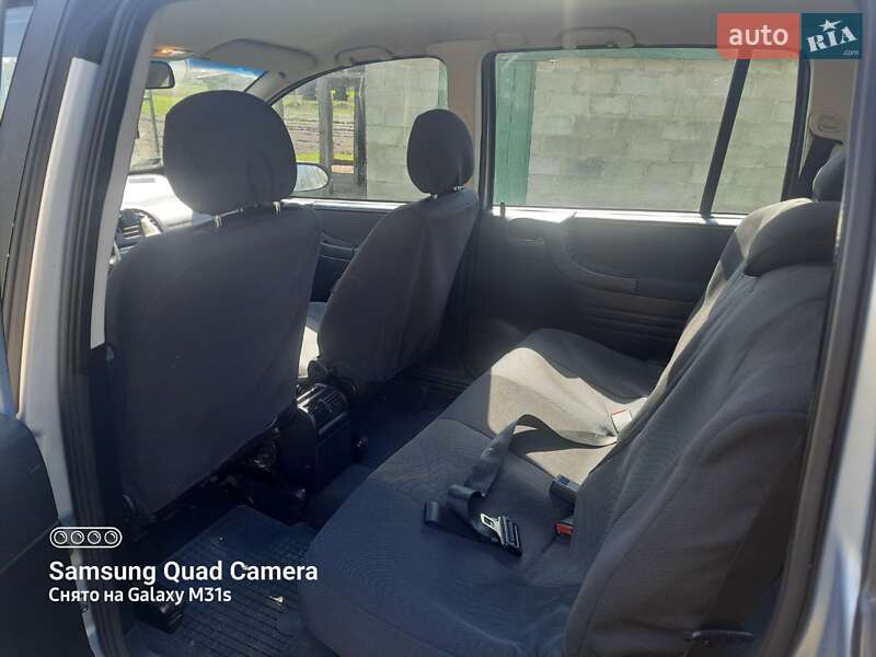 Минивэн Opel Zafira 2000 в Ратным