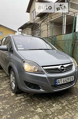 Мінівен Opel Zafira 2011 в Надвірній