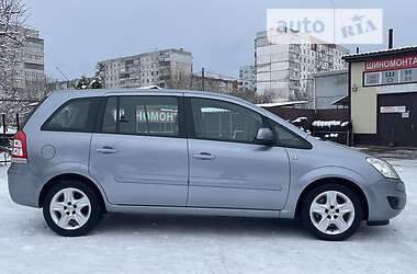 Минивэн Opel Zafira 2009 в Сумах