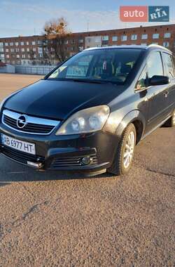 Минивэн Opel Zafira 2007 в 