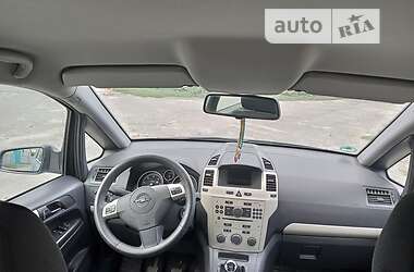 Минивэн Opel Zafira 2008 в Гадяче