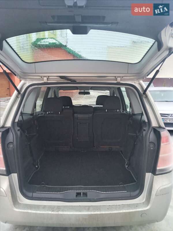 Мінівен Opel Zafira 2006 в Львові