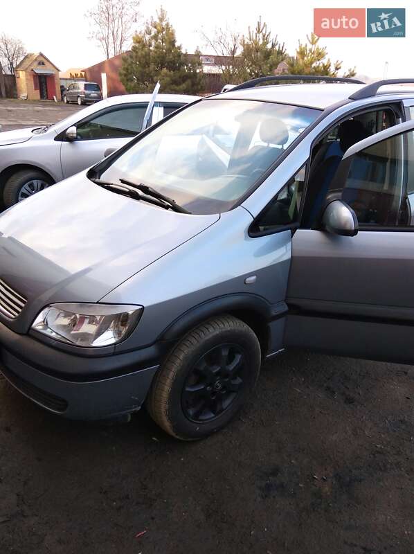 Мінівен Opel Zafira 2003 в Рівному